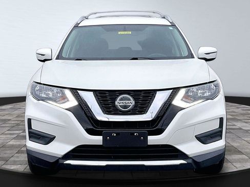 Used 2018 Nissan Rogue SV FWD image 4