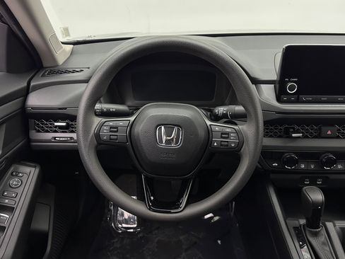 Used 2025 Honda Accord SE image 25