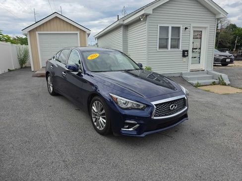 Used 2022 INFINITI Q50 Luxe AWD/4WD image 2
