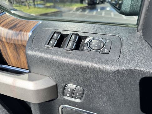 Used 2020 Ford F150 Lariat AWD/4WD image 11