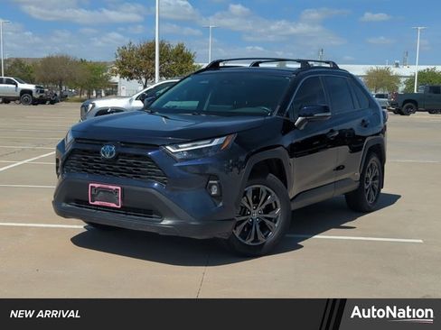 Used 2023 Toyota RAV4 XLE Premium image 1