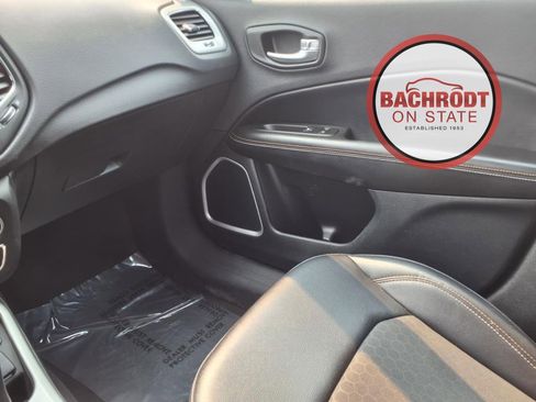 Used 2021 Jeep Compass Latitude image 22