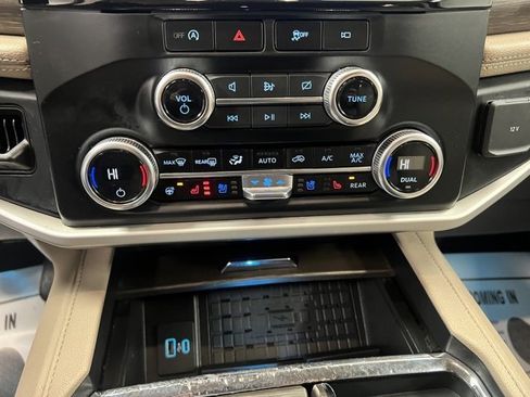 Used 2024 Ford Expedition Max Limited image 40