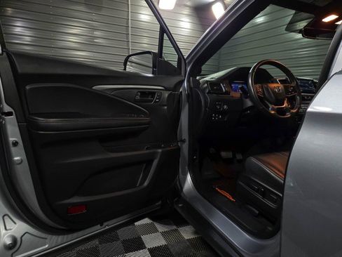 Used 2023 Honda Passport TrailSport image 32