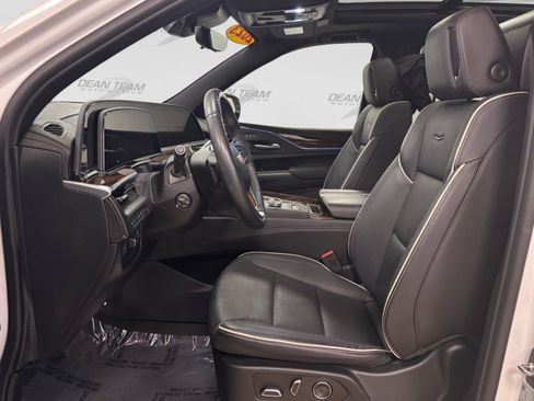 Used 2023 Cadillac Escalade Premium Luxury w/ Performance Package AWD/4WD image 9