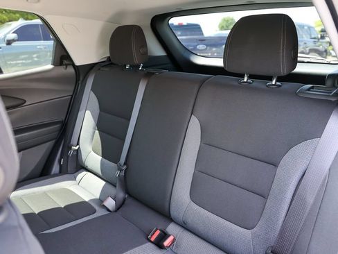Used 2024 Chevrolet TrailBlazer LT FWD image 30