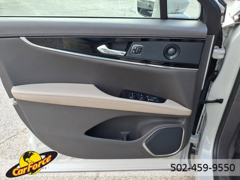 Used 2023 Lincoln Nautilus Reserve w/ Equipment Group 201A image 16