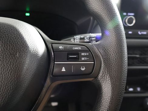 Used 2025 Honda HR-V LX image 40