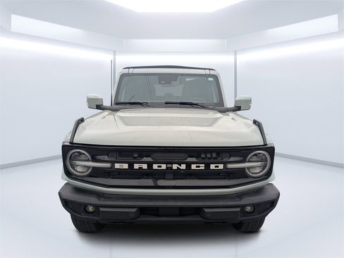 Used 2022 Ford Bronco Outer Banks image 8
