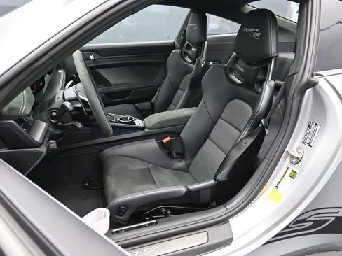 Certified 2024 Porsche 911 GT3 RS RWD image 5