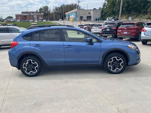 Used 2015 Subaru Crosstrek 2.0i Premium w/ Moonroof Package AWD/4WD image 5