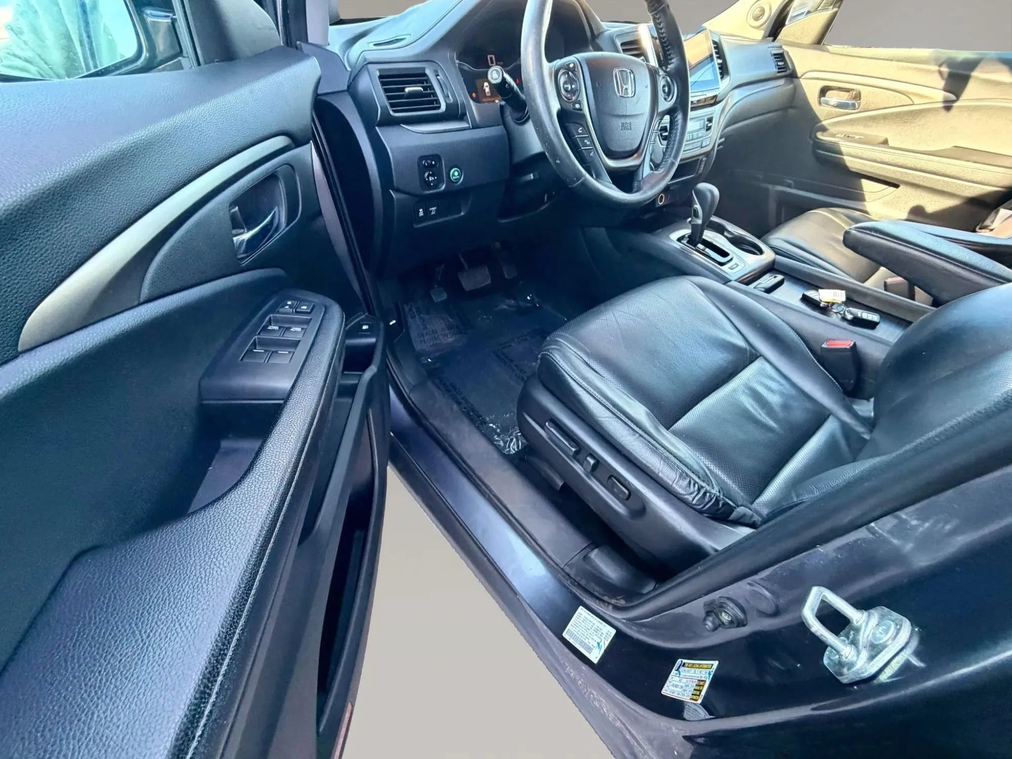 Used 2018 Honda Ridgeline RTL-T image 11