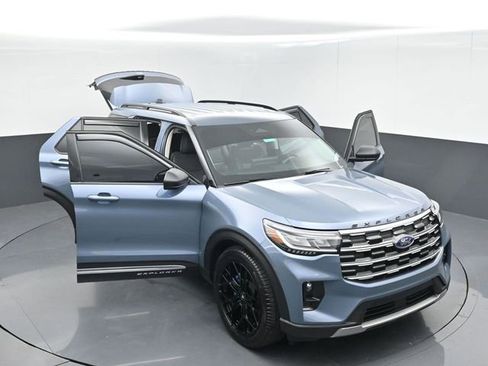 Certified 2025 Ford Explorer Active w/ Active Comfort Package RWD image 54