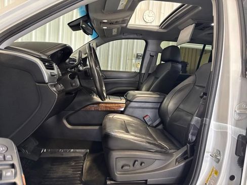 Used 2017 Chevrolet Suburban Premier AWD/4WD image 46