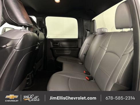 Used 2024 RAM 2500 Tradesman w/ Chrome Appearance Group image 24