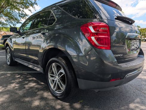 Used 2017 Chevrolet Equinox Premier w/ Enhanced Convenience Package FWD image 3