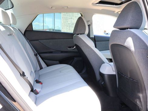 New 2026 Hyundai Elantra Limited FWD image 13