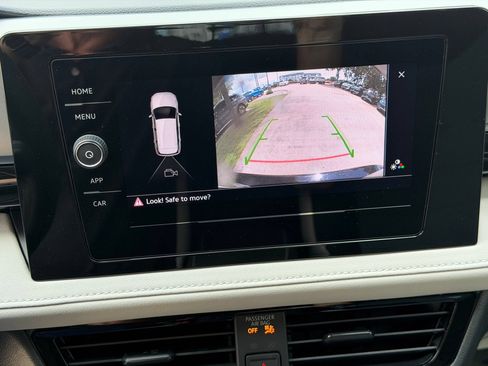 Certified 2025 Volkswagen Taos S FWD image 18