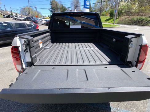 New 2026 Honda Ridgeline Black Edition image 12