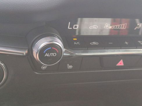 Used 2025 MAZDA MAZDA3 Hatchback w/Premium Plus Pkg image 22