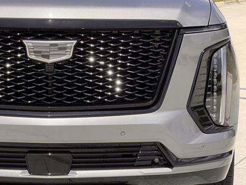 New 2026 Cadillac Escalade Platinum Sport w/ LPO, ONYX Package AWD/4WD image 8