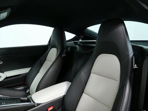 Certified 2024 Porsche 718 Cayman image 5