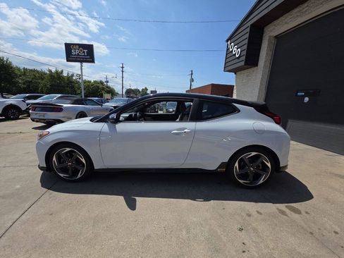 Used 2020 Hyundai Veloster Turbo Ultimate FWD image 4