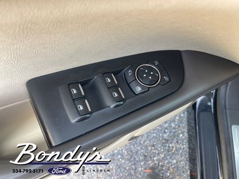 Used 2017 Lincoln MKX Reserve image 10