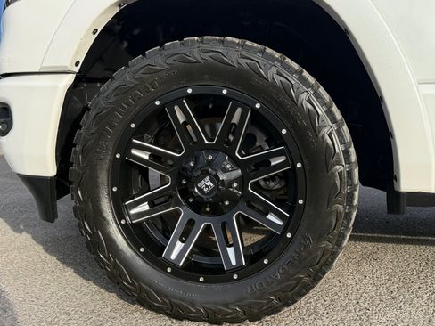 Used 2021 RAM 1500 Limited AWD/4WD image 11