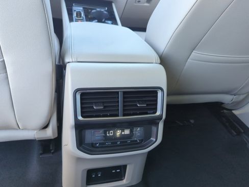 New 2026 Volkswagen Atlas SEL image 30