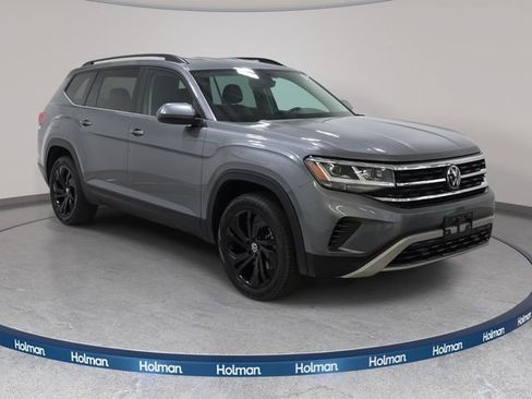 Used 2023 Volkswagen Atlas SE w/ Black Wheel Package AWD/4WD image 4