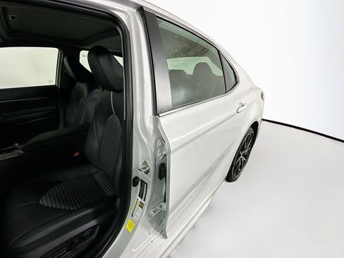 Used 2024 Toyota Camry SE w/ Cold Weather Package image 12