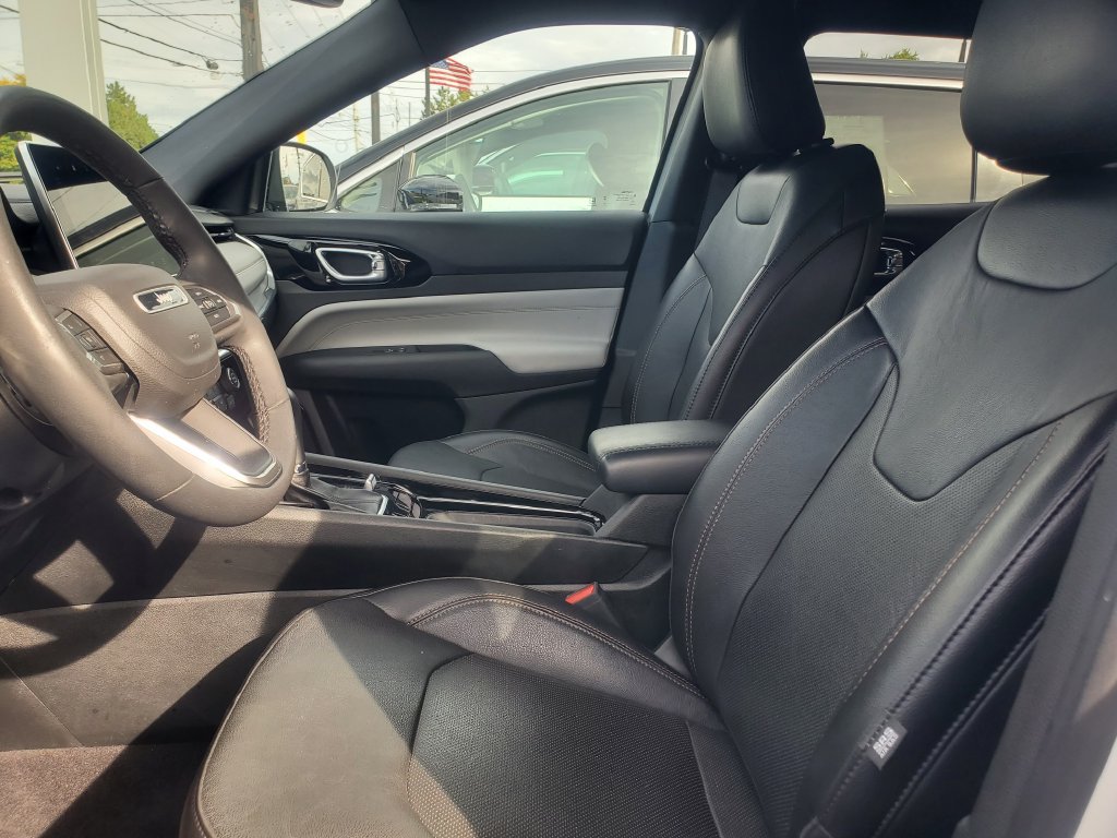 Used 2023 Jeep Compass Limited AWD/4WD image 5