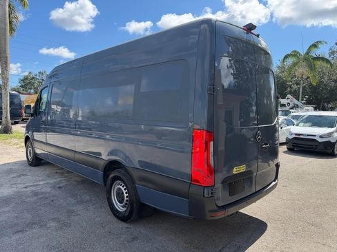 Used 2019 Mercedes-Benz Sprinter 170 image 3