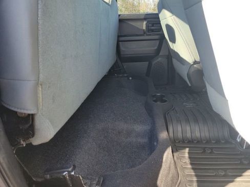Used 2015 RAM 1500 Express image 24