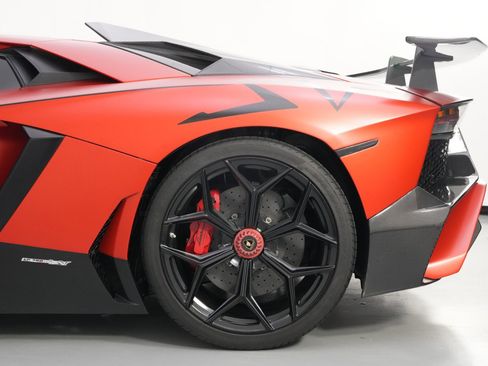 Used 2017 Lamborghini Aventador S image 74