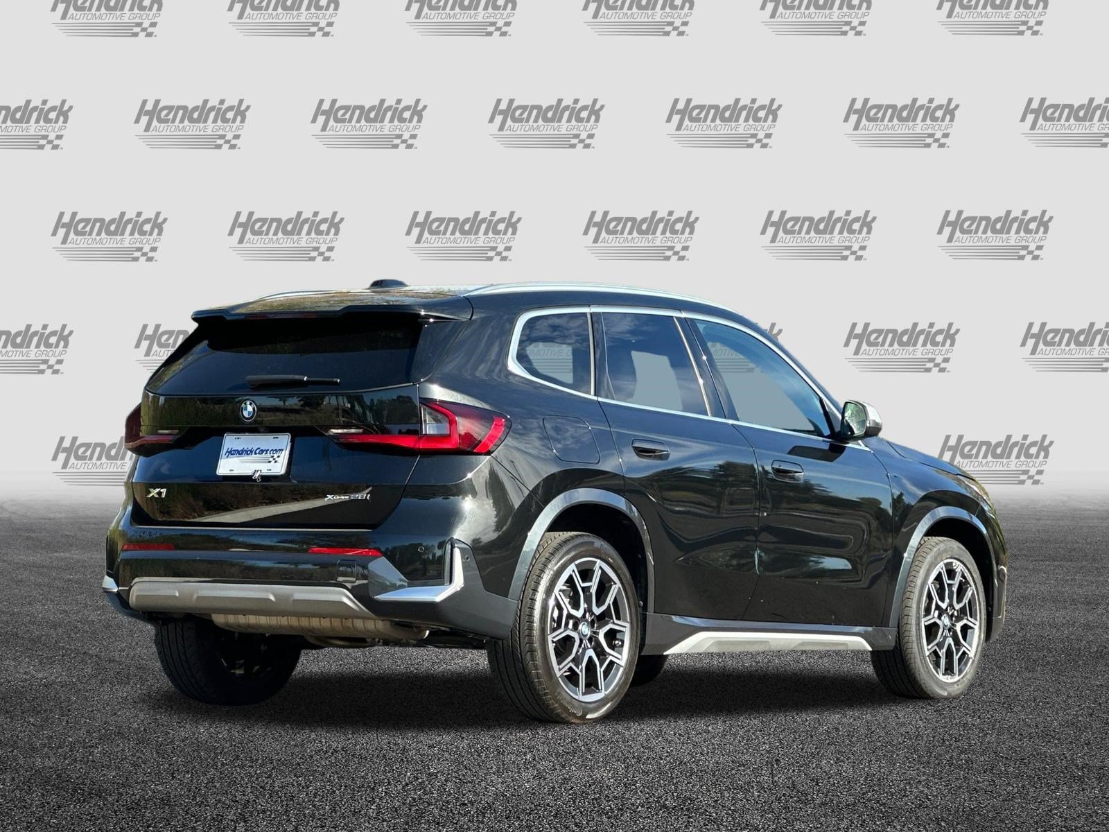 Used 2023 BMW X1 xDrive28i w/ Convenience Package AWD/4WD image 5