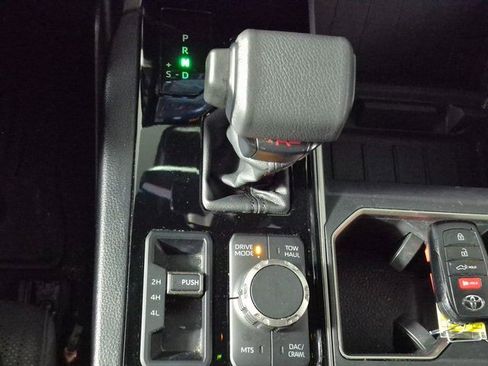 Used 2025 Toyota Tundra SR5 image 17