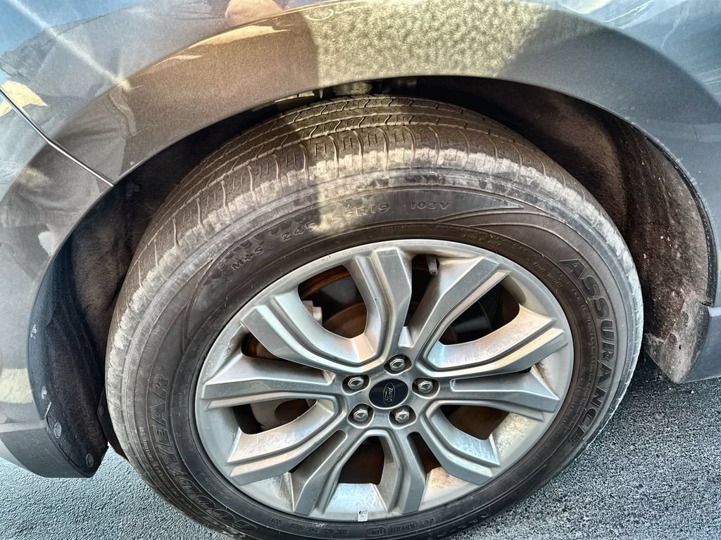 Used 2023 Ford Edge Titanium AWD/4WD image 9
