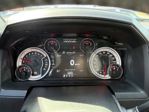 Used 2018 RAM 2500 Big Horn w/ Sport Appearance Group AWD/4WD image 14