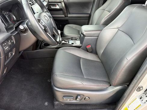 Used 2024 Toyota 4Runner TRD Off-Road Premium AWD/4WD image 19