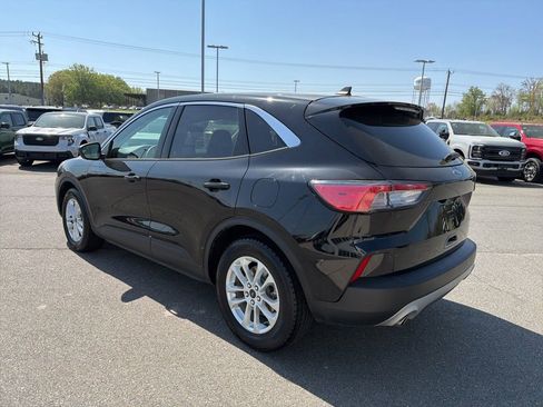 Used 2022 Ford Escape SE FWD image 6