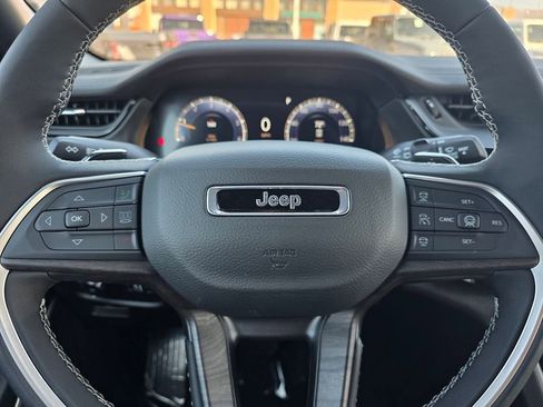 New 2026 Jeep Grand Cherokee Limited AWD/4WD image 19