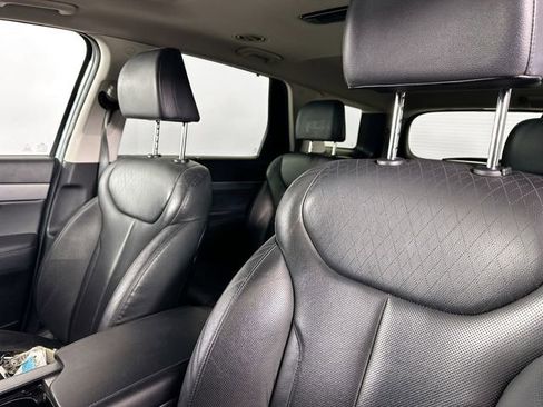 Used 2022 Hyundai Palisade SEL w/ Premium Package image 17
