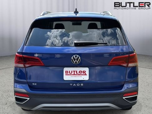 Used 2022 Volkswagen Taos SE FWD image 5