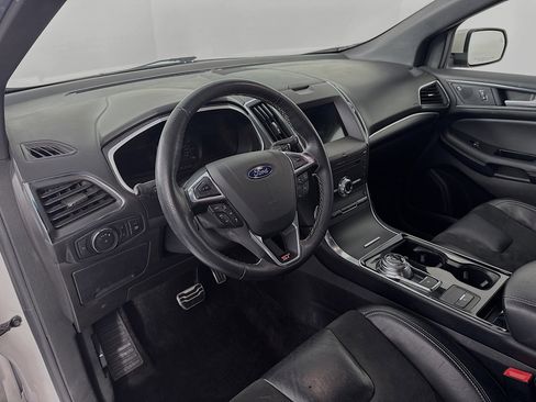 Used 2019 Ford Edge ST w/ Convenience Package image 9