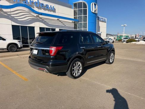 Used 2016 Ford Explorer Limited image 2