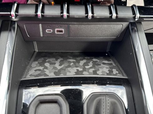 New 2025 GMC Canyon Elevation w/ Convenience Package image 22