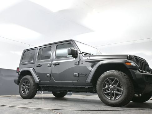 Used 2025 Jeep Wrangler Unlimited Sport AWD/4WD image 51