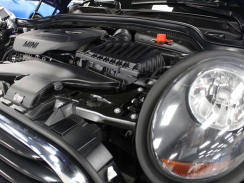 Used 2019 MINI Cooper 4-Door Hardtop image 25